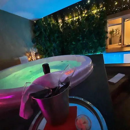 Clos Des Thermes-zanzibar Liege